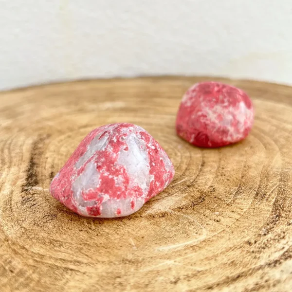 Pedra thulite para meditação e harmonização espiritual