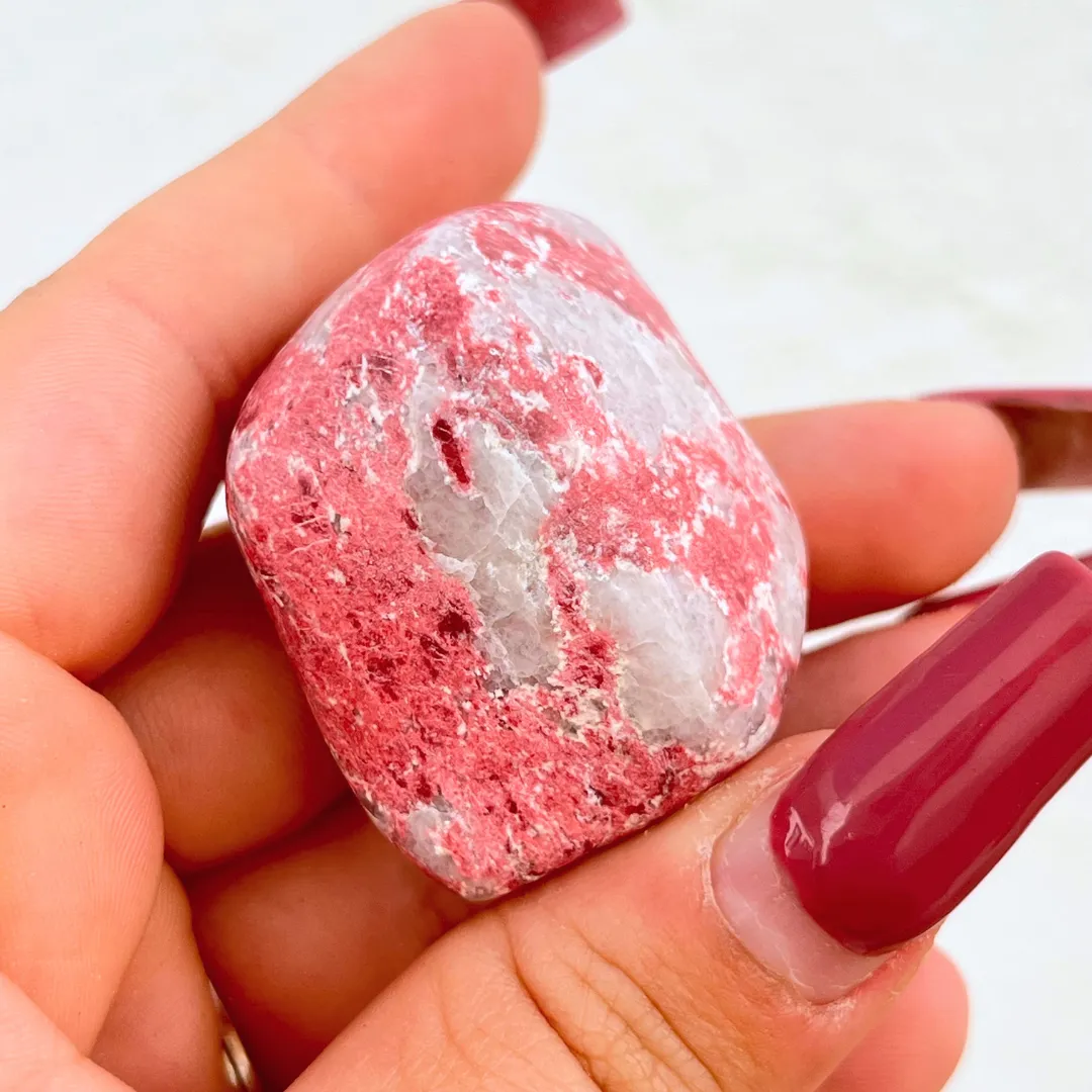 Thulite decorativa em pedra natural energética para bem-estar diário