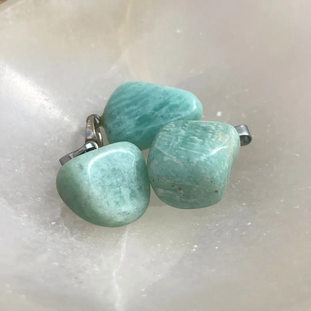 Pendente amazonite ligado à meditação e proteção energética