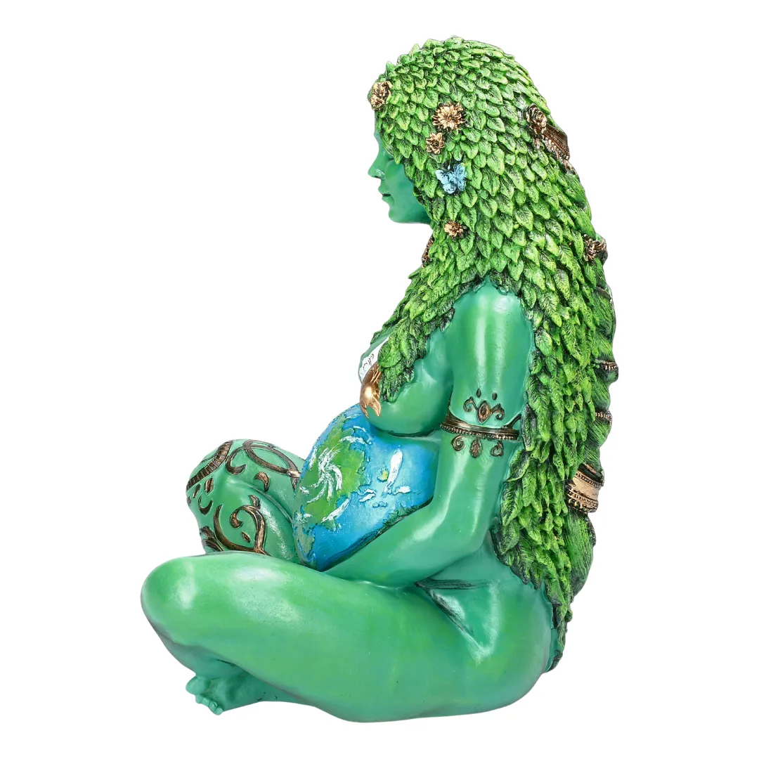 Vista lateral da estátua Gaia pintada energia feminina