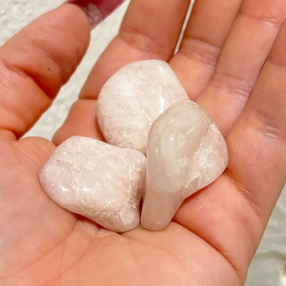 Morganite em cristal natural rosa claro para energia positiva e harmonia