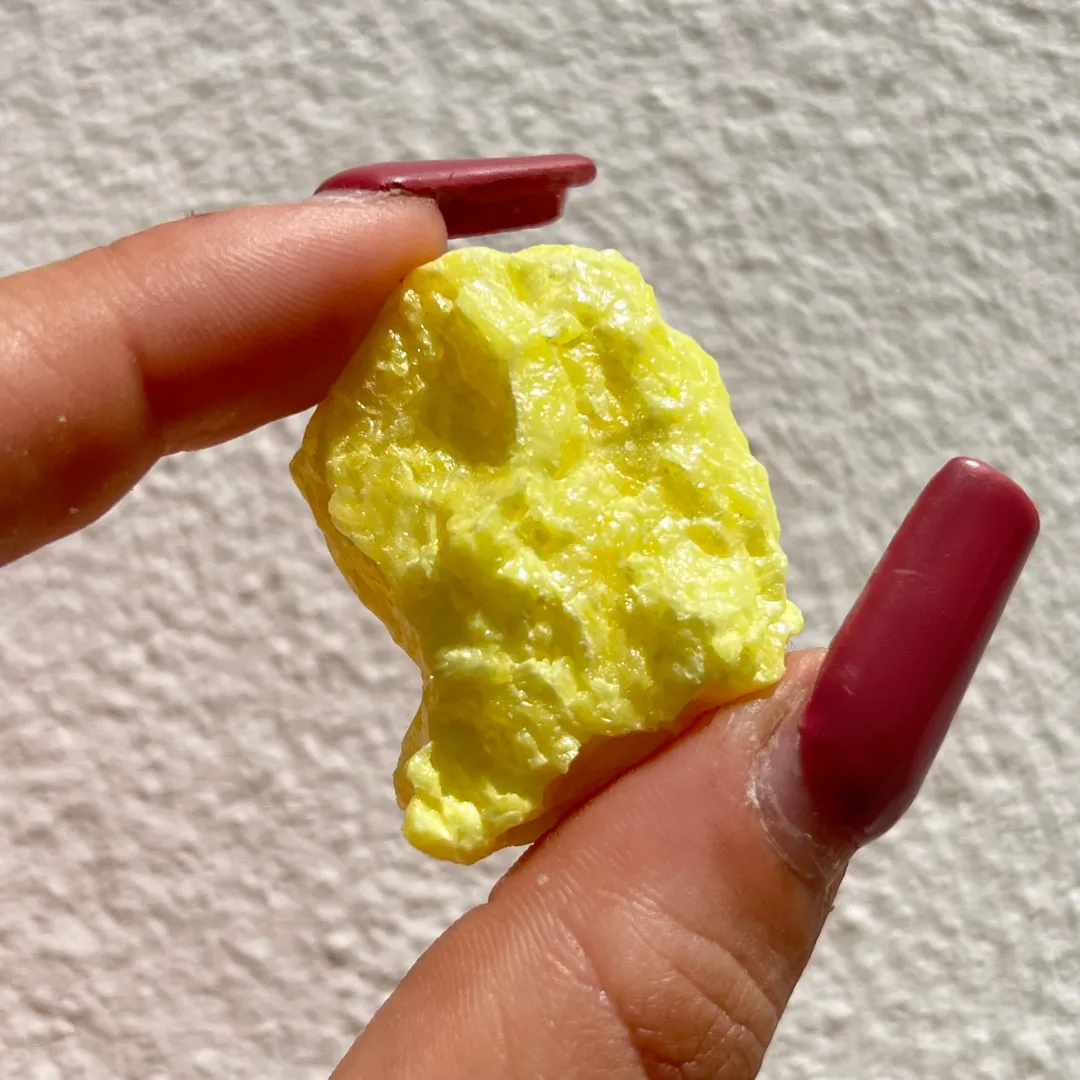 Enxofre dos Açores natural com origem vulcânica e energia terrestre disponivel na Sol Lua Milfontes