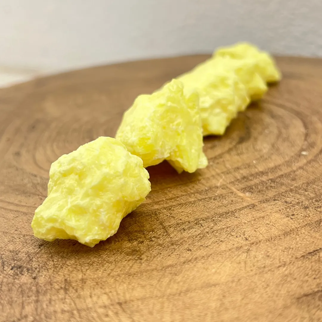 Enxofre dos Açores para coleção mineral e decoração natural