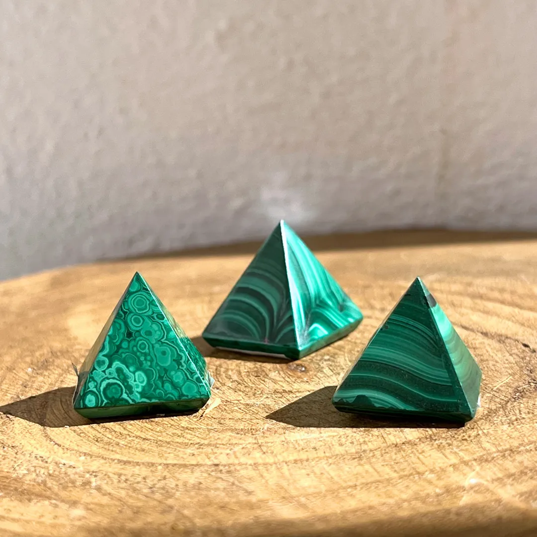 Compre Pirâmide Malaquite na Sol Lua Milfontes