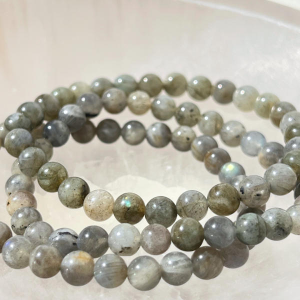 A Labradorite é uma pedra de equilíbrio emocional