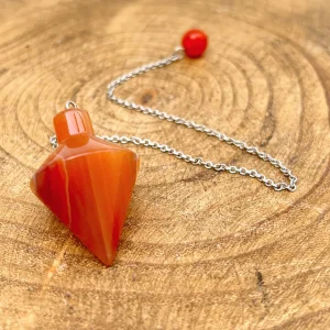 Pêndulo de cornalina cónico natural com brilho laranja translúcido