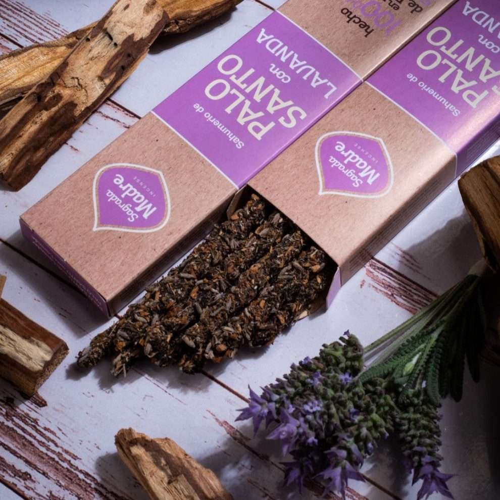Pau santo e lavanda sagrada madre