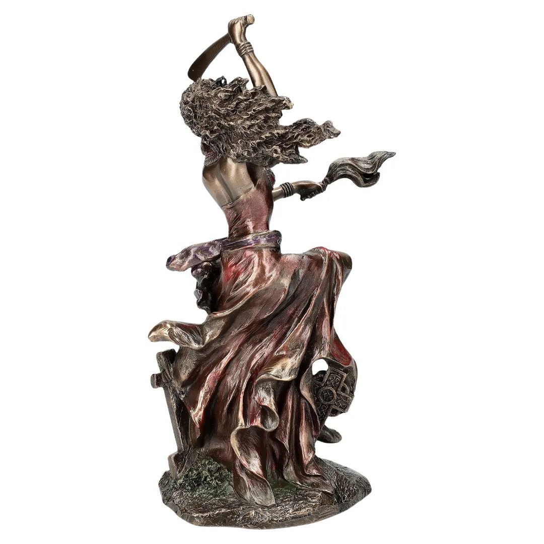 Estátua de Iansã símbolo de coragem e energia guerreira espiritual