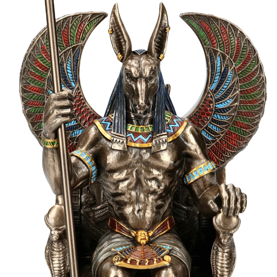 Estátua Anúbis sentado proteção espiritual e mitologia egípcia