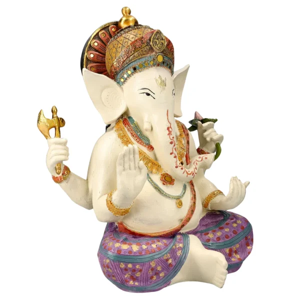Escultura de Ganesha com simbolismo hindu e energia de abundância