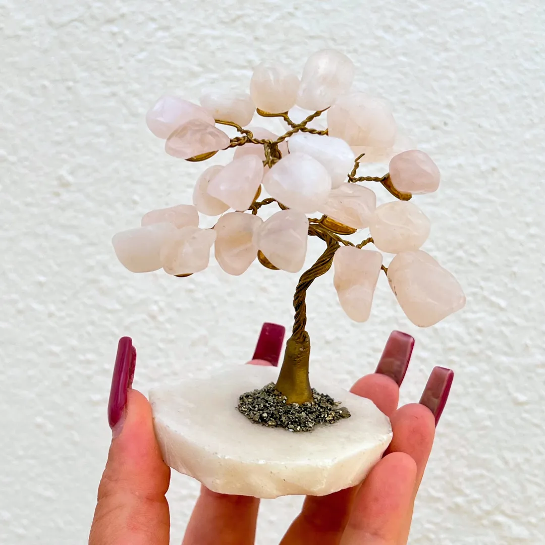 Árvore quartzo rosa 10cm artesanal com cristais energéticos naturais disponivel na Sol Lua Milfontes