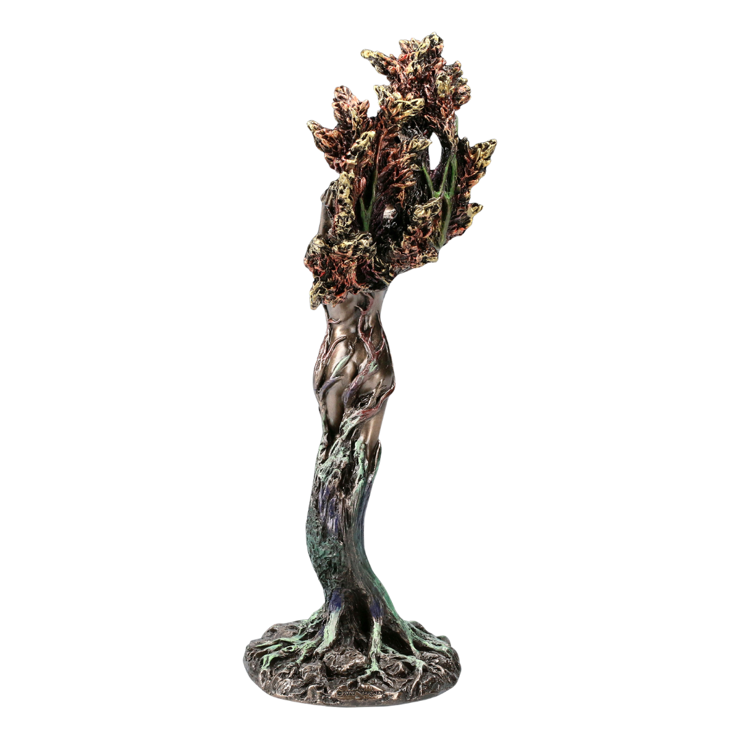 Estátua Fada de Gaia esta sintonizada com os ciclos da natureza