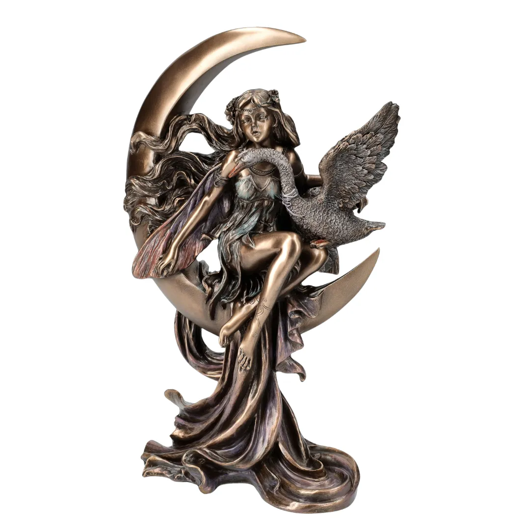 Estátua fada da lua com simbolismo de intuição e espiritualidade