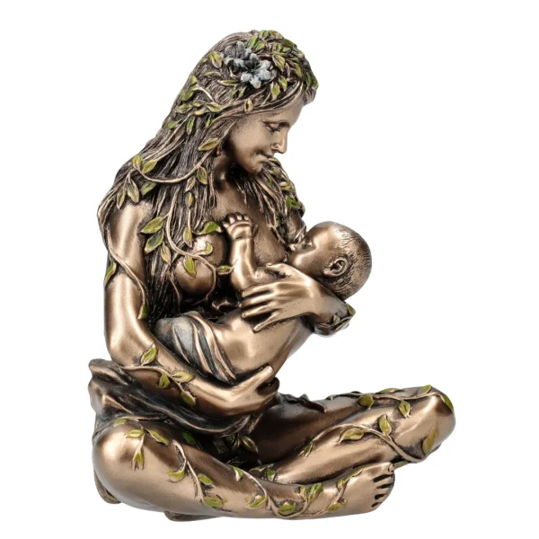 Estátua decorativa de Gaia com bebé representando amor universal disponivel na Sol Lua Milfontes