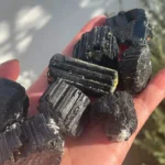 Turmalina Negra em Bruto - 3 a 4cm