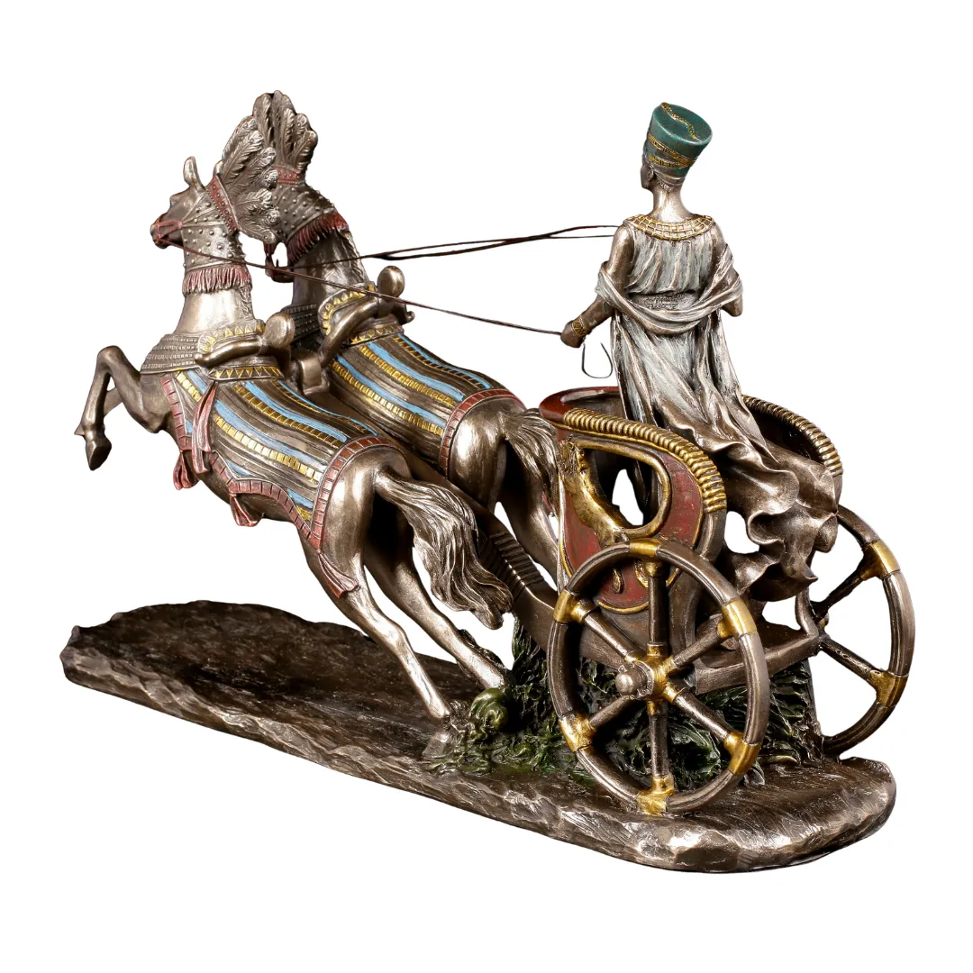 Estátua espiritual de Nefertiti com carro simbolizando liderança e equilíbrio