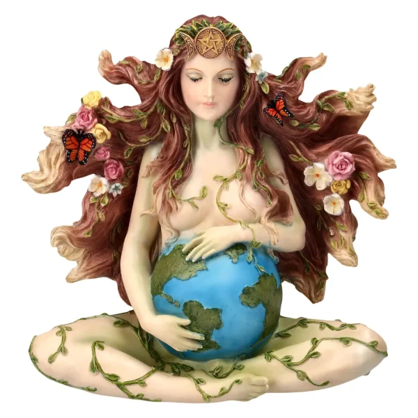 Estátua de Gaia com elementos naturais simbolizando fertilidade e abundância disponivel na Sol Lua Milfontes