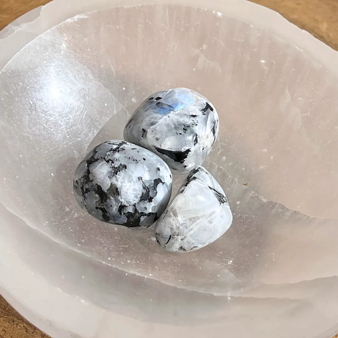 Pedra da Lua Polida em Vila Nova de Milfontes