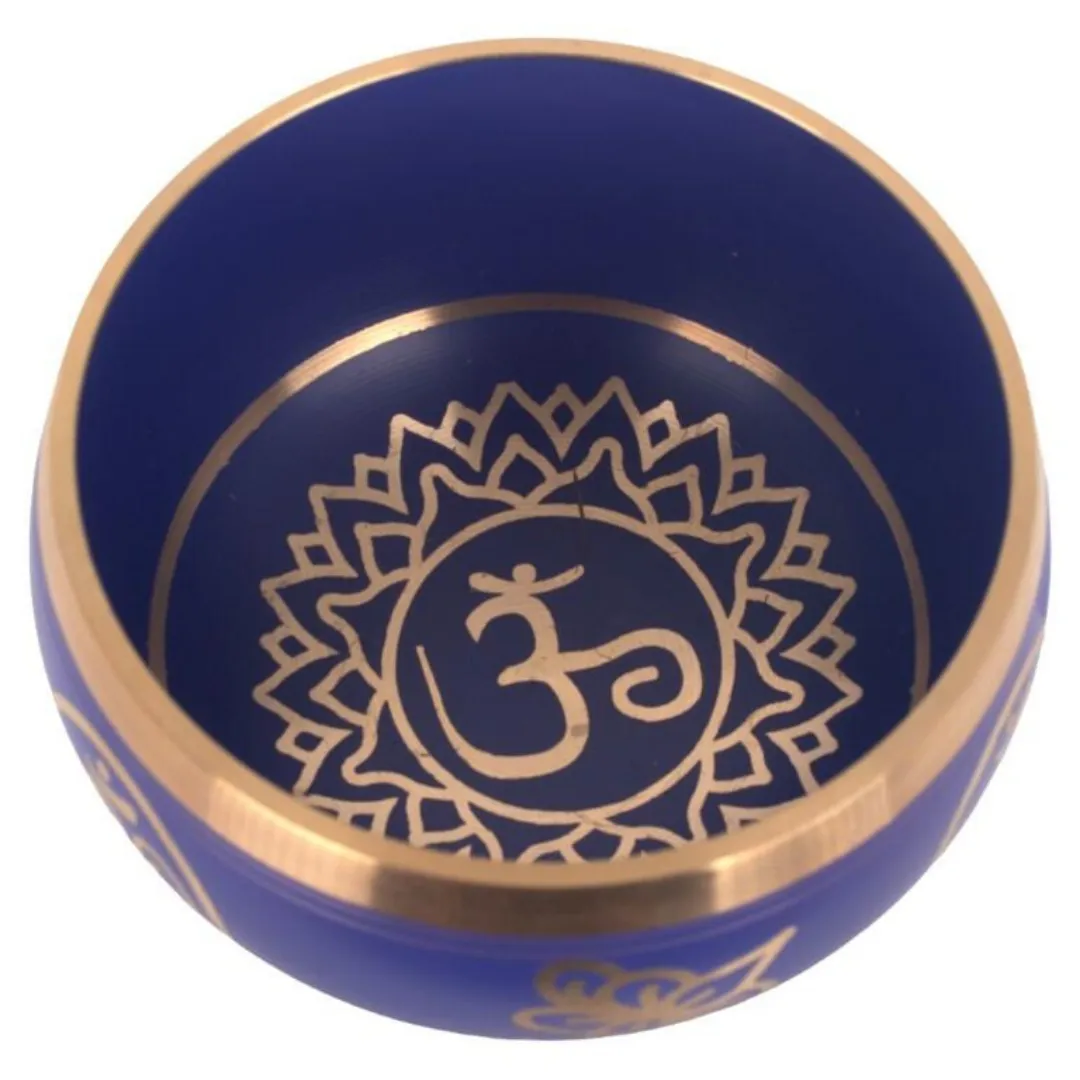 Interior da Taça Tibetana Om Azul com símbolo Om gravado