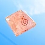 Pirâmide Orgonite Quartzo Rosa - 4x4 Cm