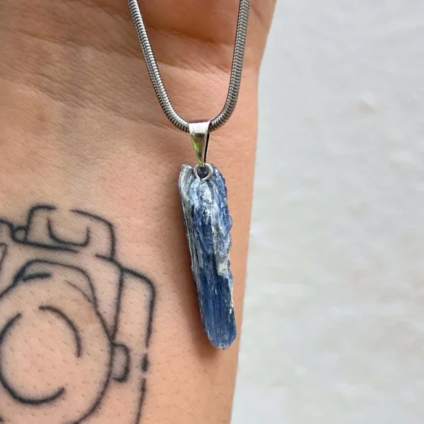 Cianite Azul cristal do Arcanjo Miguel