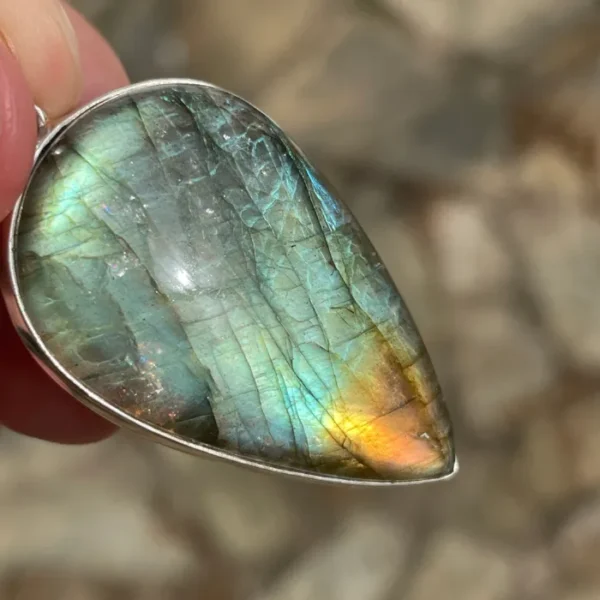 labradorite pedra do 3º olho