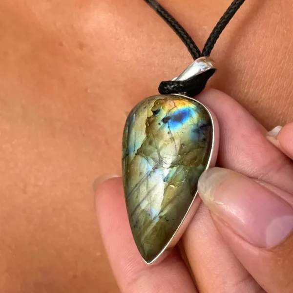 Labradorite na Sol Lua Milfontes