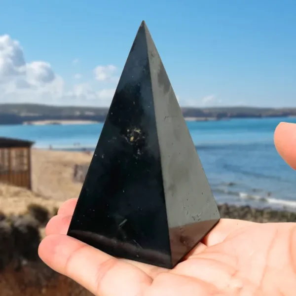 shungite pedra que auxilia a radiação eletromagnética
