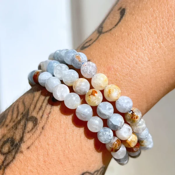 Compre Pulseira Celestite 6mm na Sol Lua Milfontes