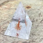 Pirâmide Orgonite Árvore de Quartzo Cristal - 4x4cm