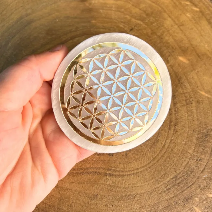 Base Selenite Flor da Vida, para limpeza, purificação e equilibrio de ambientes e pessoas.