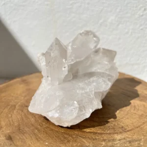 O Quartzo Cristal equilibra emoções e reduz estados de ansiedade