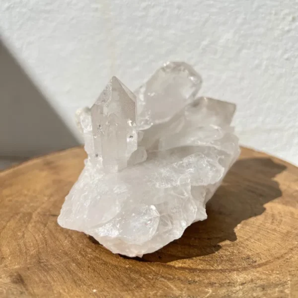 O Quartzo Cristal equilibra emoções e reduz estados de ansiedade