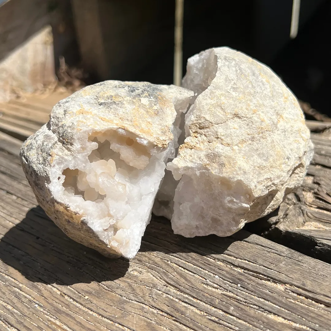 Compre Geode de Quartzo Cristal Com Calcite na Sol Lua Milfontes