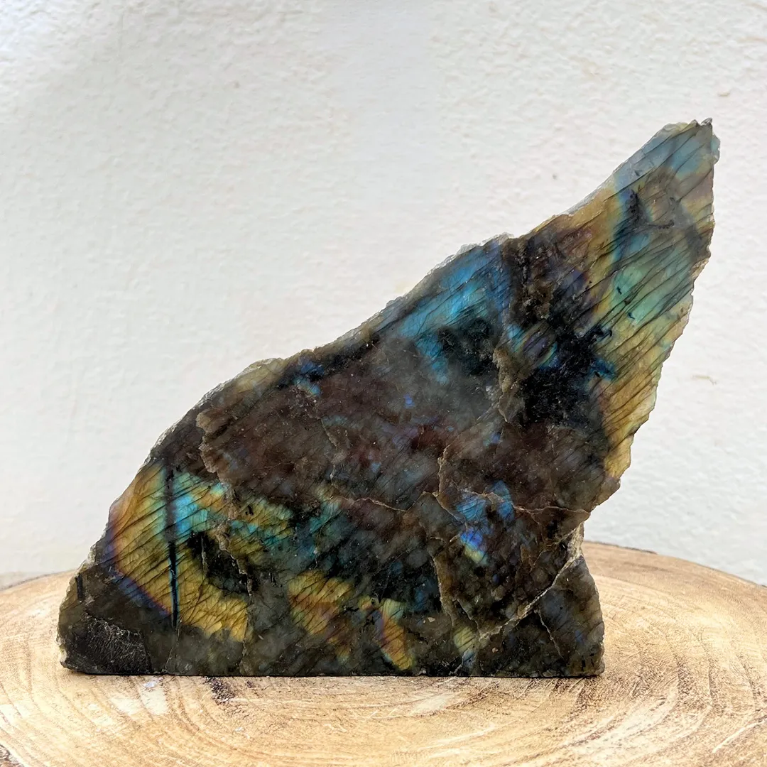 Labradorite com formato Asa de Anjo