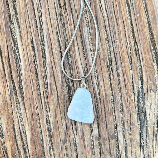Pendente de Celestite, pedra dos desejos