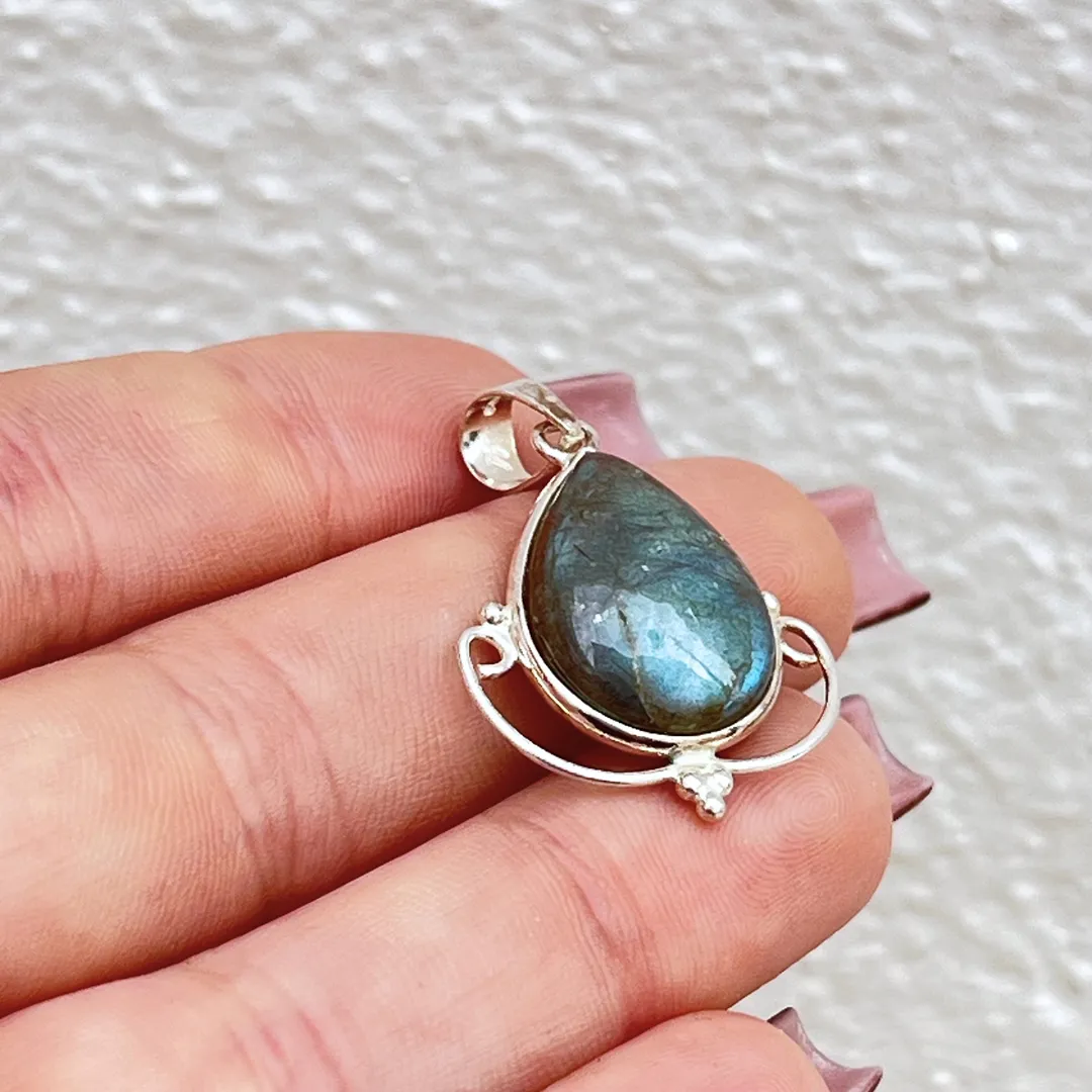 Compre Pendente Labradorite na Sol Lua Milfontes