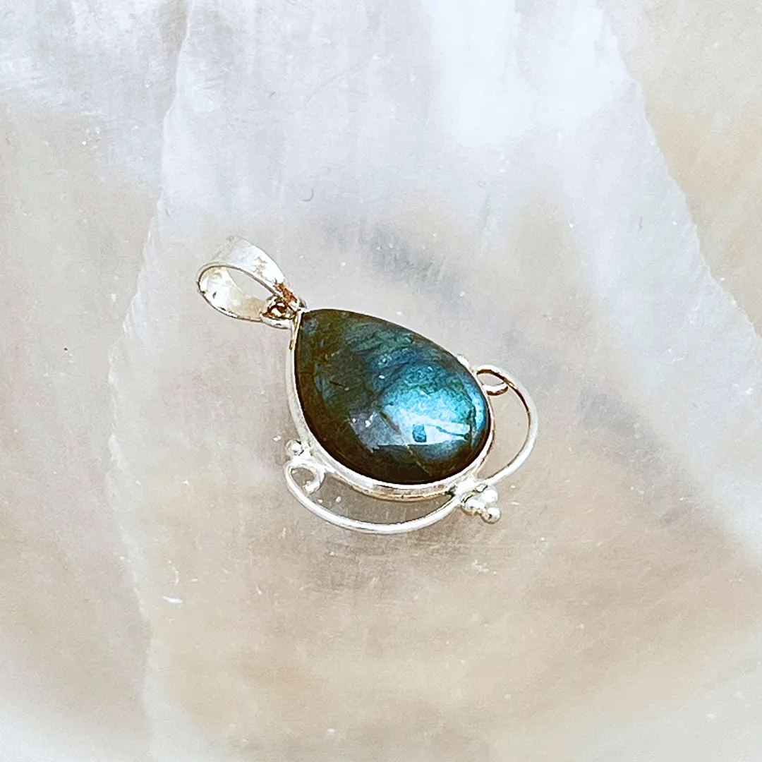 Pendente Labradorite, pedra da transformação