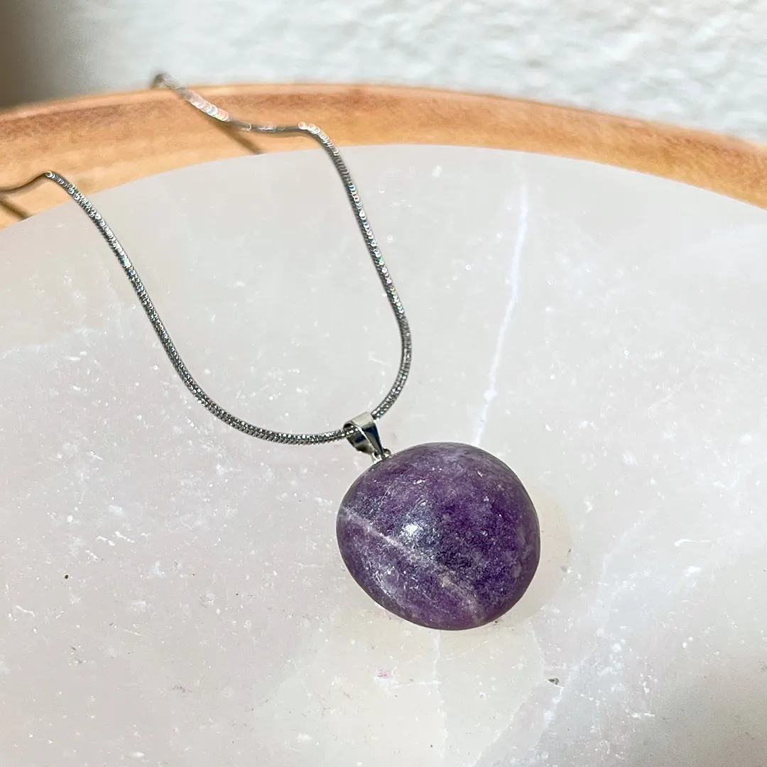 Pendente Lepidolite disponivel na Sol Lua Milfontes
