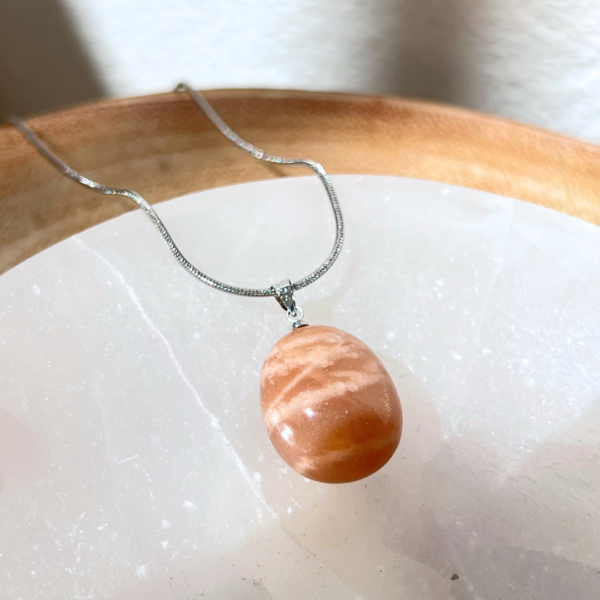 Compre Pendente Pedra Da Lua Rosa na Sol Lua Milfontes