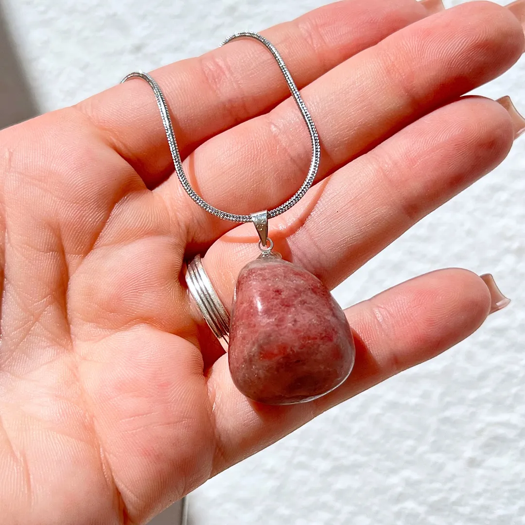 Pendente Rodonite, pedra do amor próprio