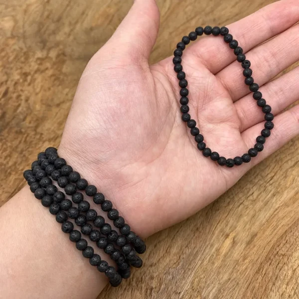 Compre Pulseira Pedra Lava 4mm na Sol Lua Milfontes